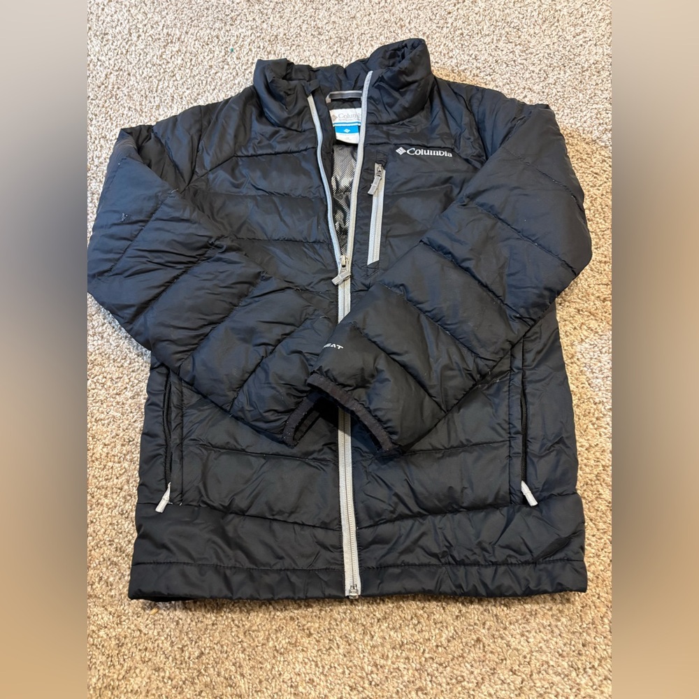 Columbia black, thinsulate jacket size 10/12
Pre-owned